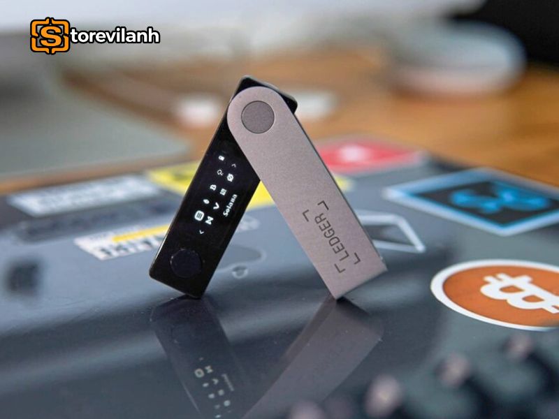Lu&ocirc;n cập nhật Ledger Live v&agrave; firmware v&iacute; lạnh qua Ledger.com để đảm bảo bảo mật, đồng bộ blockchain ch&iacute;nh x&aacute;c