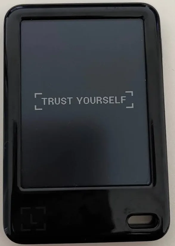Mặt trước Ledger Nano Gen5
