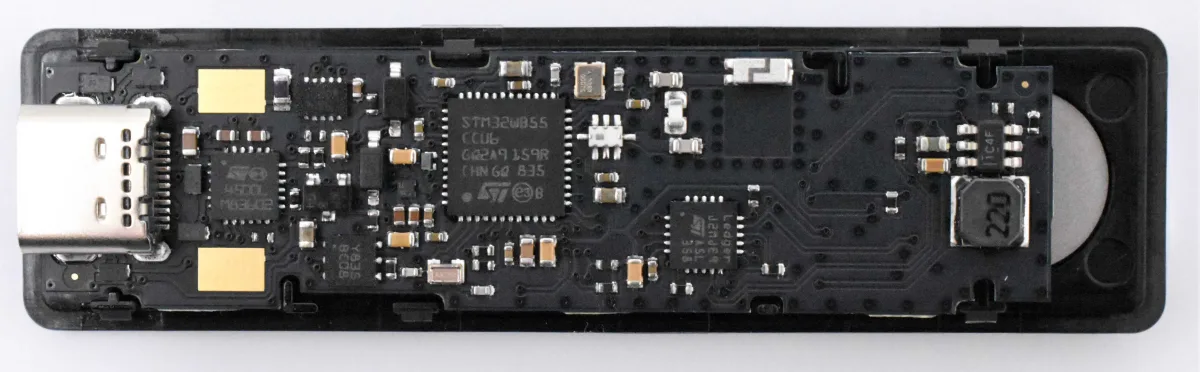 Mặt trước bo mạch Ledger Nano X revision 1 (m&agrave;u đen)
